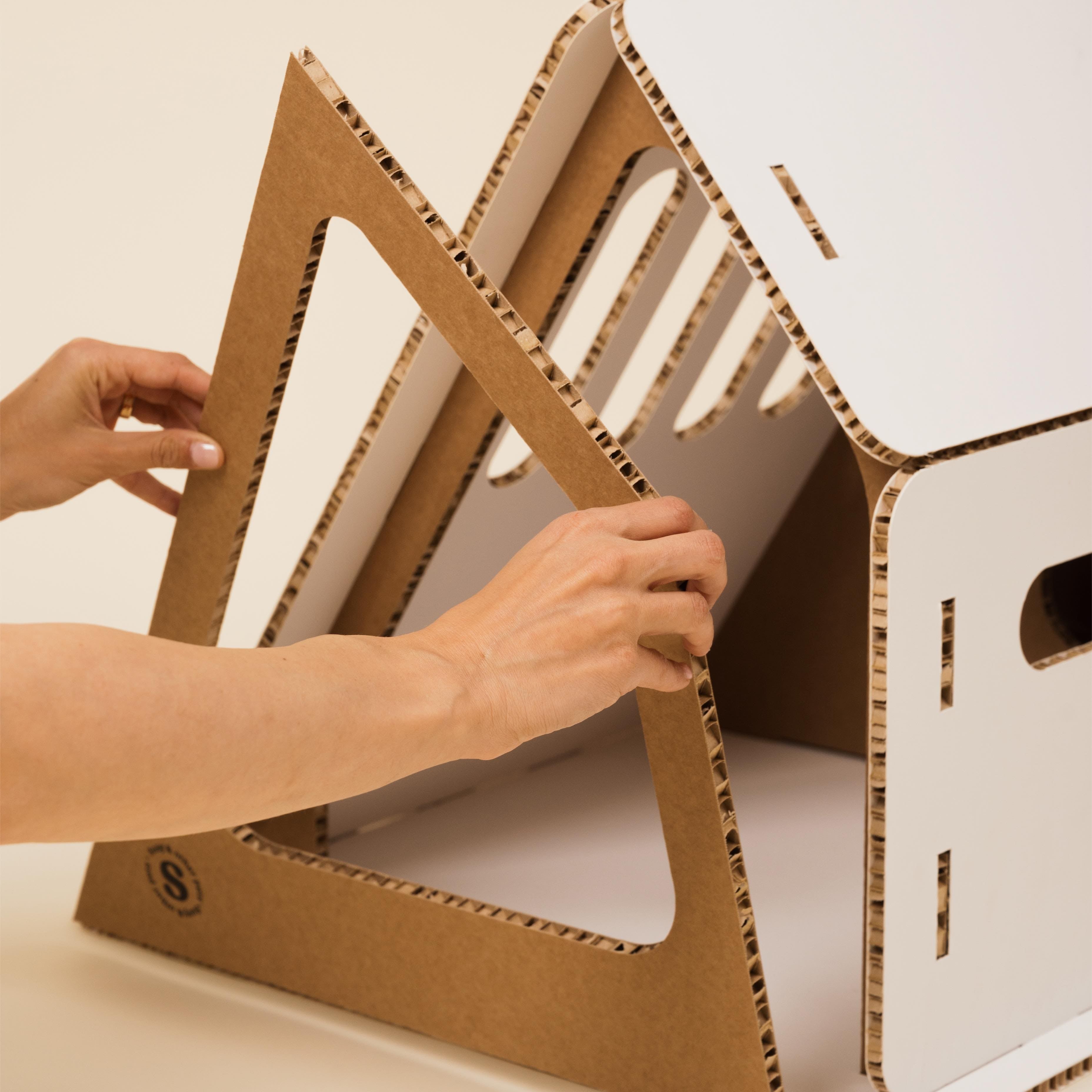 contenitore fieno facile e accessibile per conigli