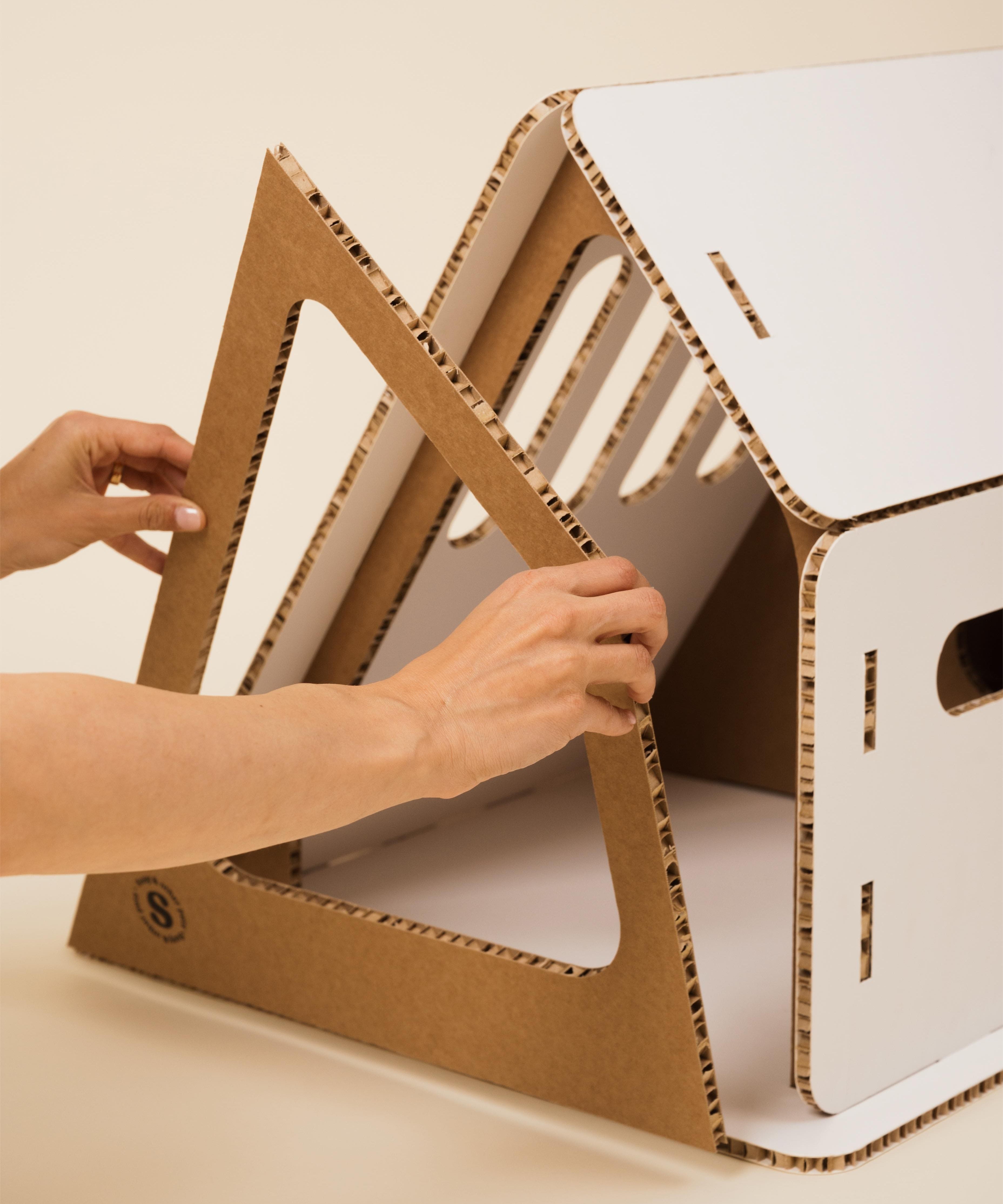 contenitore fieno facile e accessibile per conigli