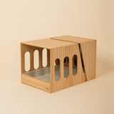 Retta • Squared Hay Feeder in Natural Oak
