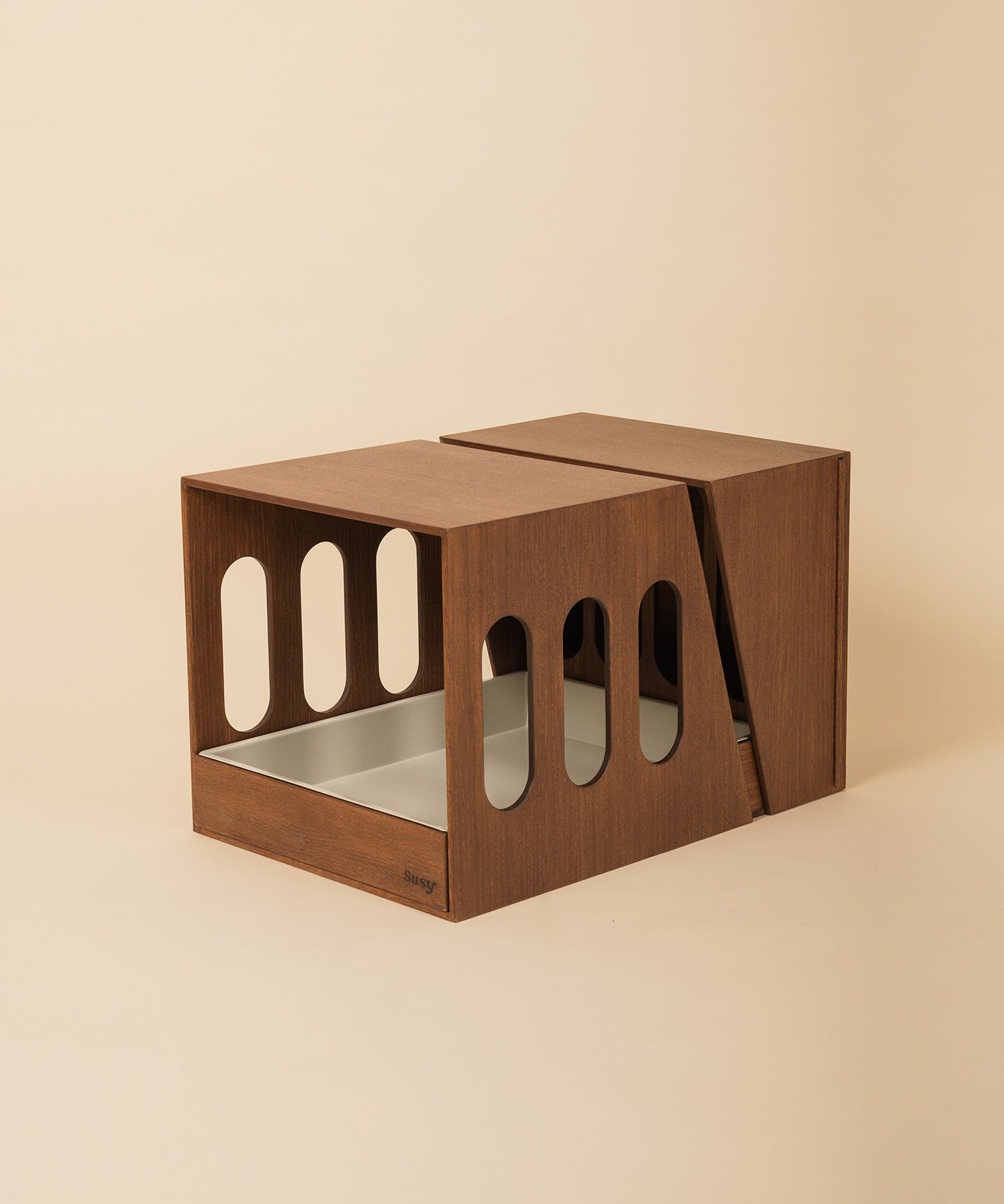 Retta • Squared Hay Feeder in Walnut-Stained Oak