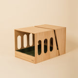 Retta • Squared Hay Feeder in Natural Oak